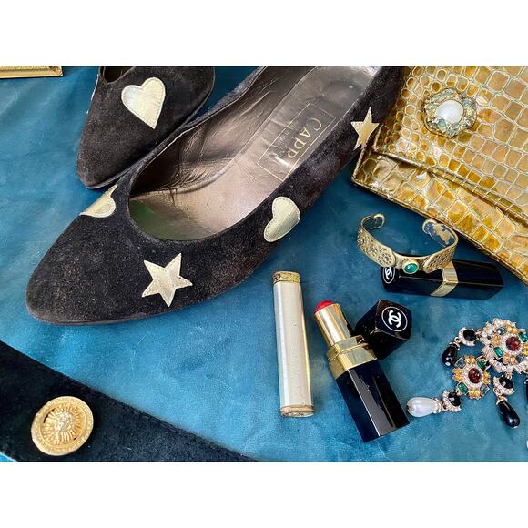 Vintage Suede Wedge Pumps: Black with Gold Stars, Size 8 - Picture 2 of 7